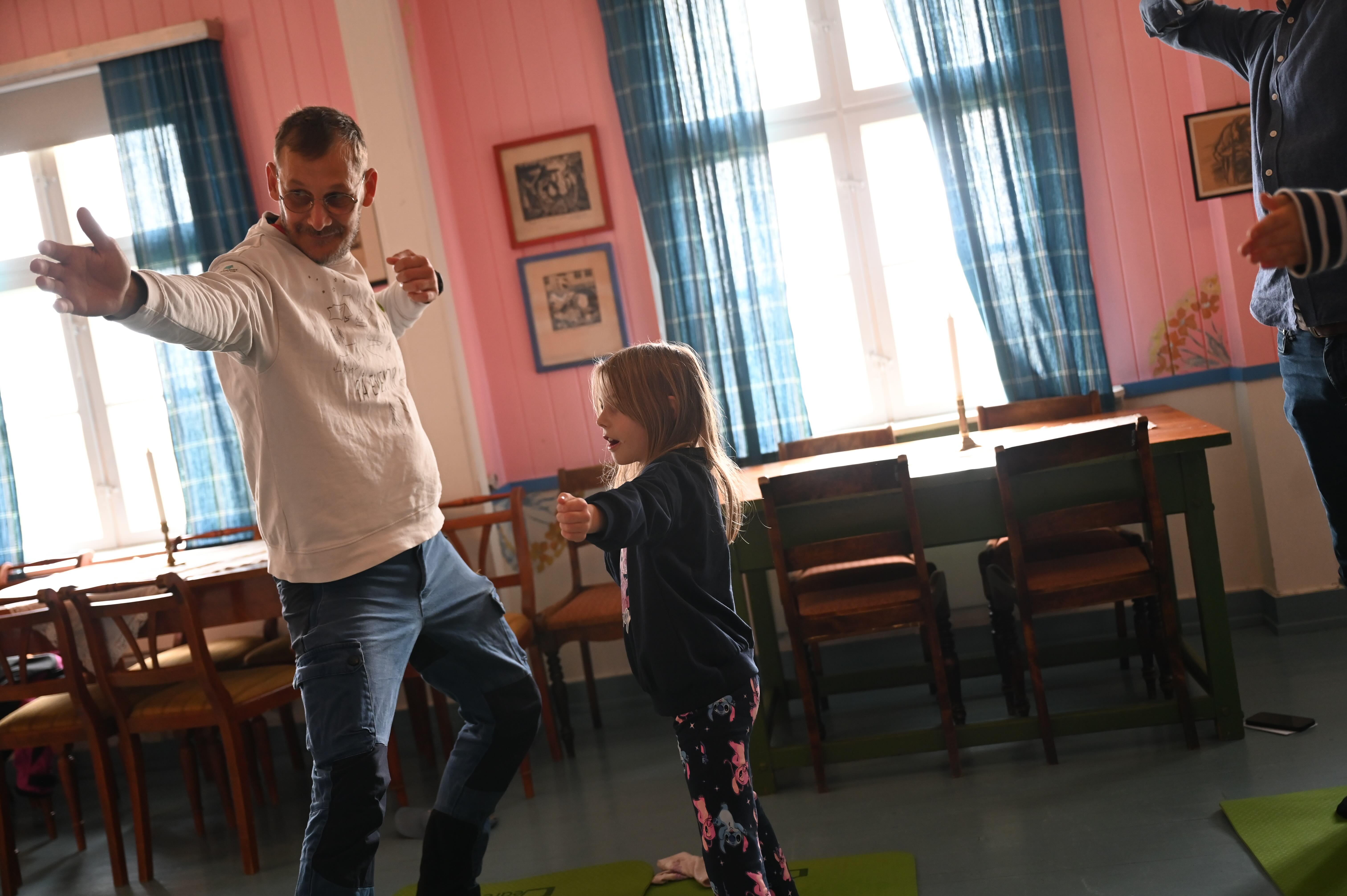 Familieyoga i Eidsvoll Yogakollektiv! 